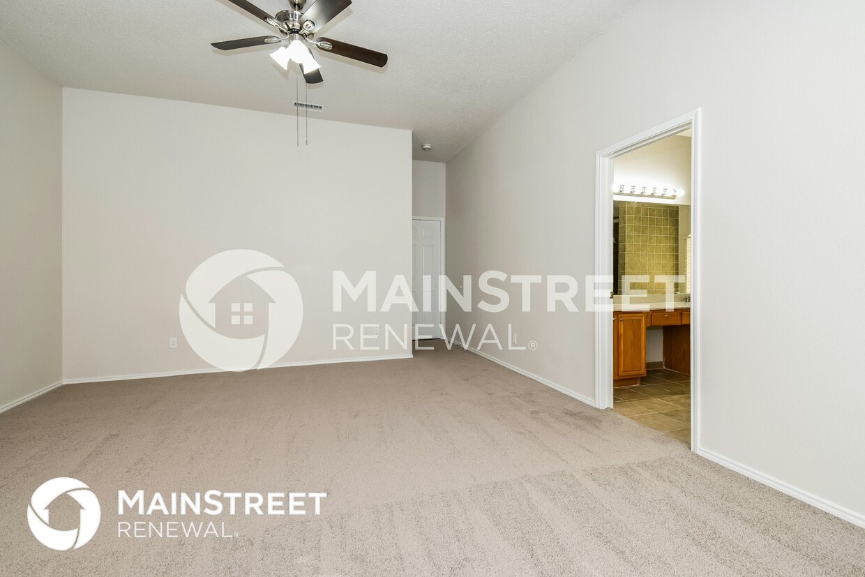 Building Photo - 2825 Clearmeadow Dr