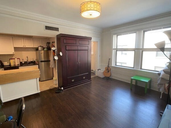 Building Photo - 465 Commonwealth Ave