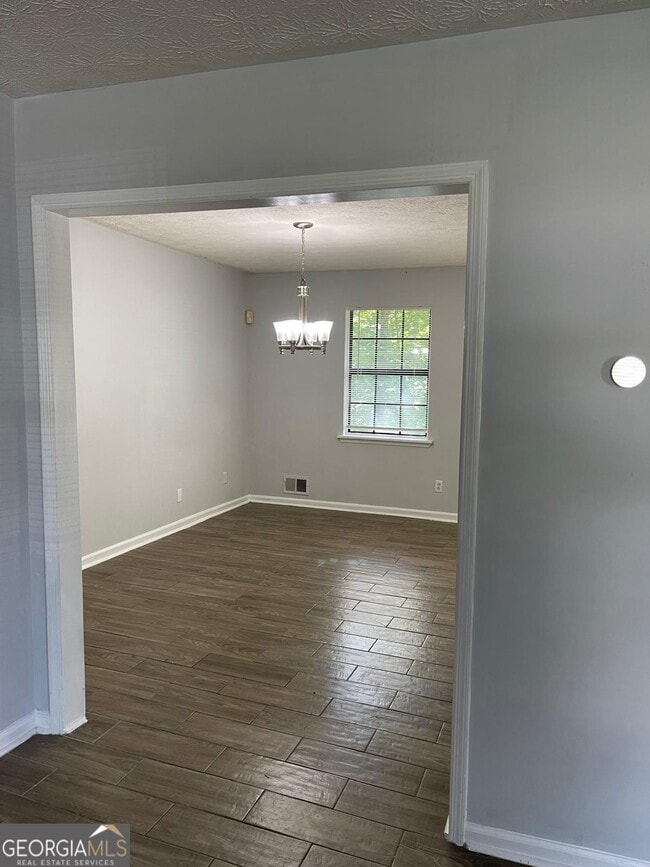 Building Photo - 1356 Diplomat Dr