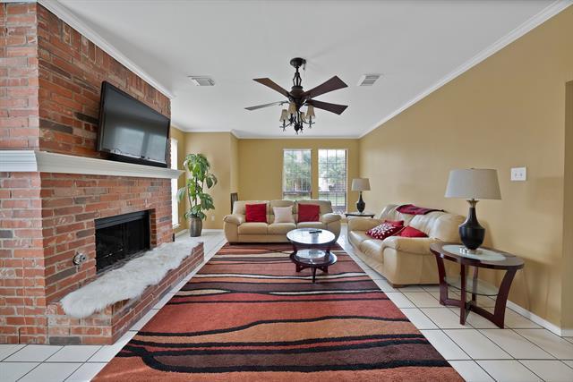 Building Photo - 2116 Houlton Ln