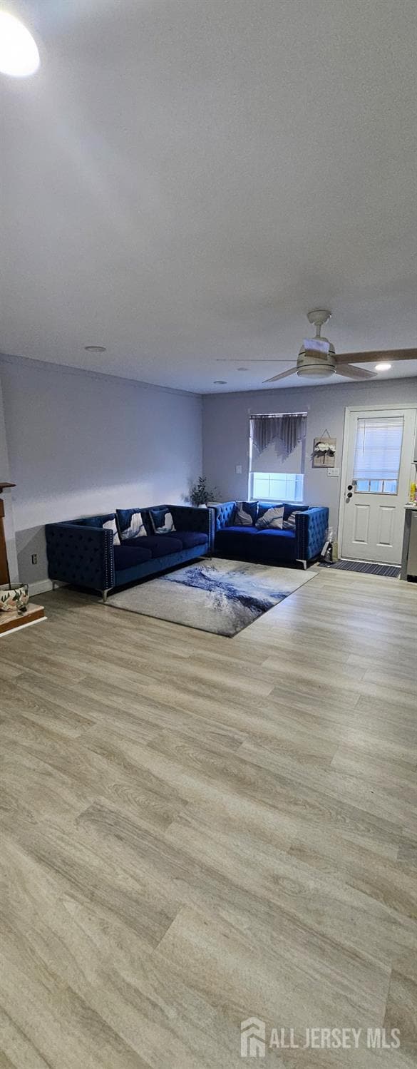 Building Photo - 214 Gambocz Ct