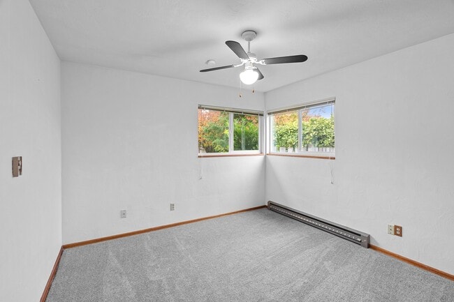 Building Photo - 410 Lois Ln Ct