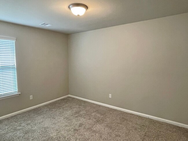 Building Photo - Beautiful 4 bed 3 bath in Deer Creek Schools!