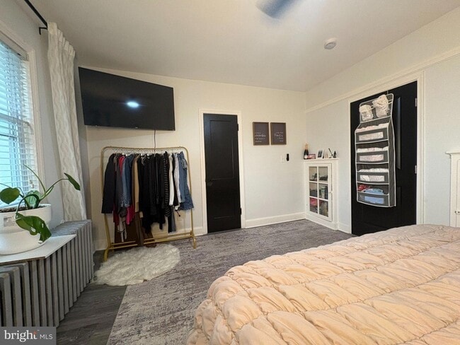 Building Photo - 165 35th St NE