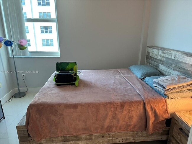Building Photo - 9201 Collins Ave