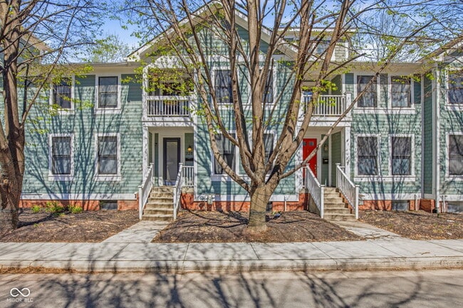 Building Photo - 228 E St Joseph St