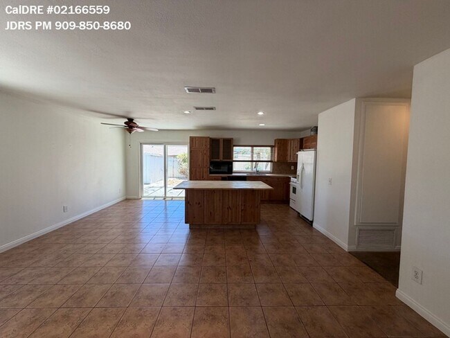 Building Photo - Chino 3 Bedroom Home
