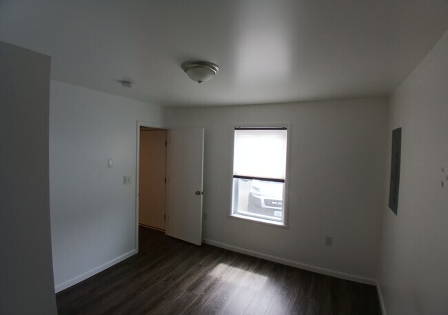 Building Photo - 94 N Pearl St