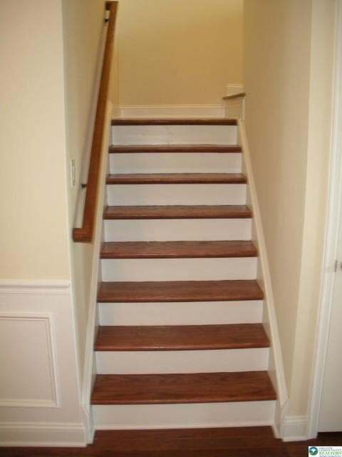 Building Photo - 6149 Valley Forge Dr