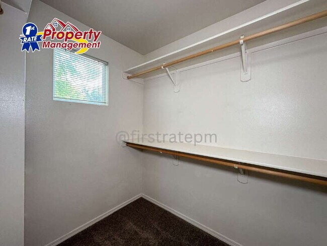 Building Photo - 4924 W Stoker Ln