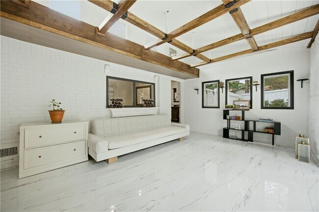 Building Photo - 2220 Spring Mill Cove