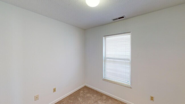 Building Photo - 2229 Symmes St