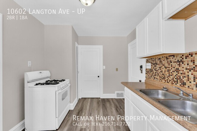 Building Photo - 10602 Langton Ave