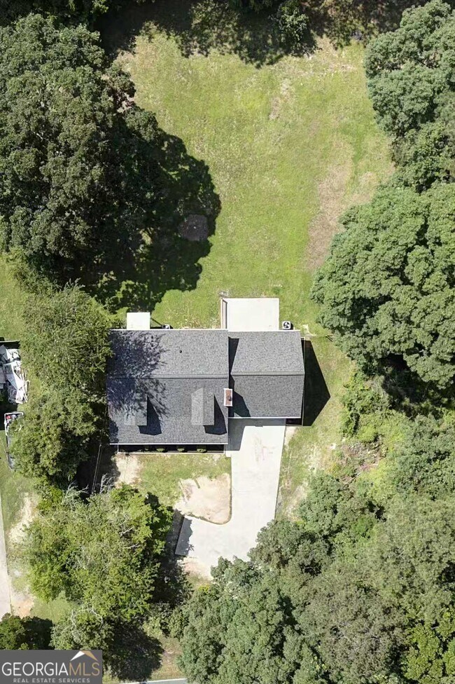 Building Photo - 133 Bishop Rd NW