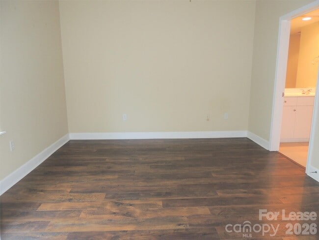 Building Photo - 1320 Fillmore Ave