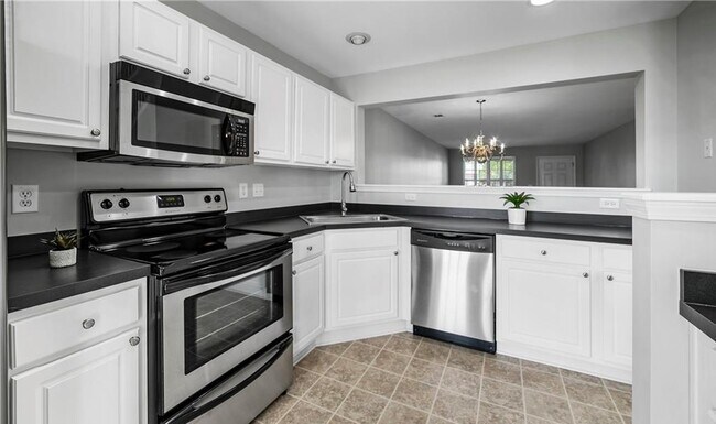 Building Photo - Dream Home in Pooler