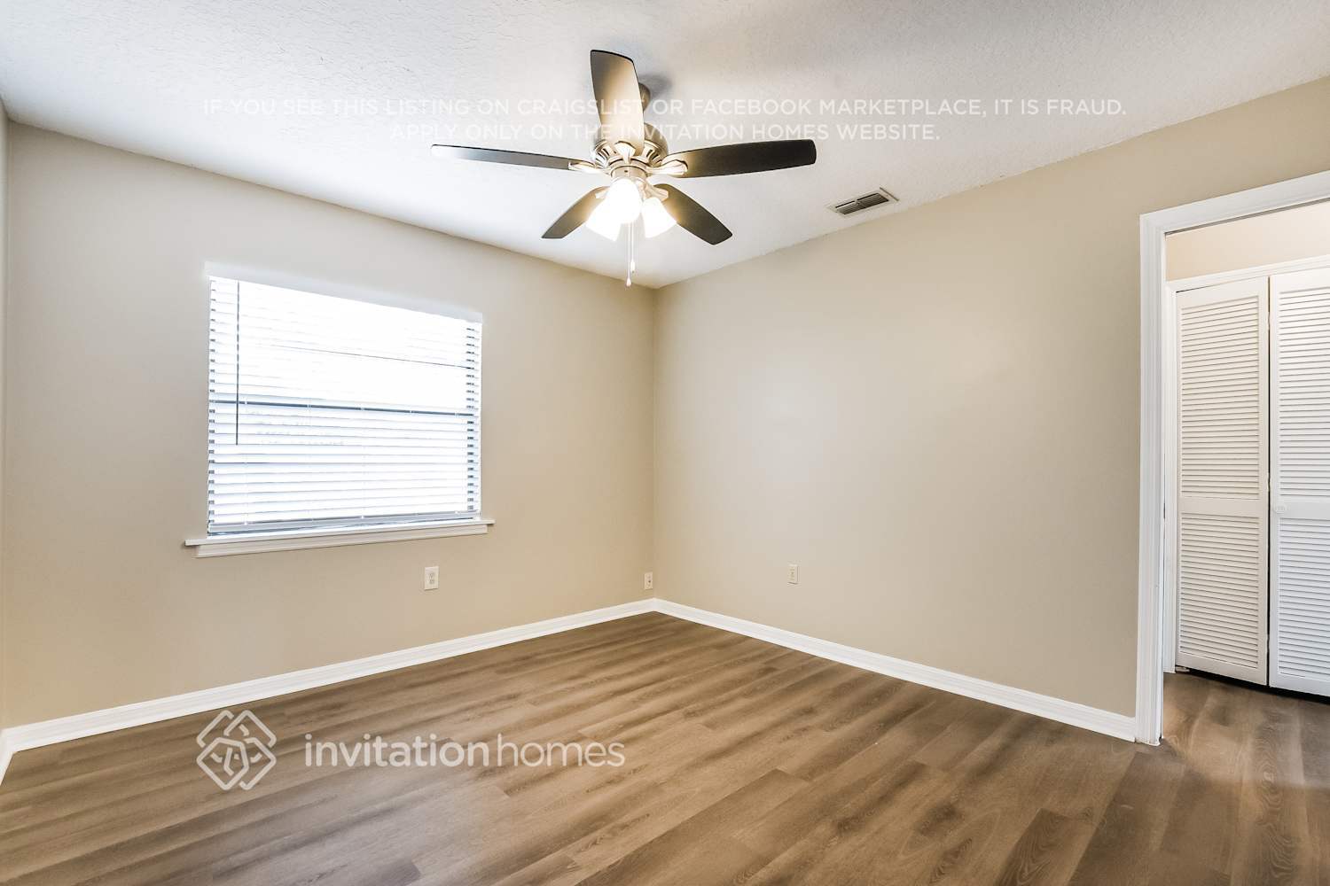 Building Photo - 537 Woodview Dr