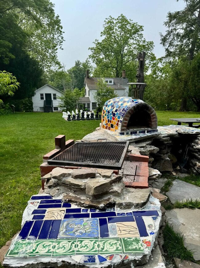 Building Photo - 1357 Canal Rd