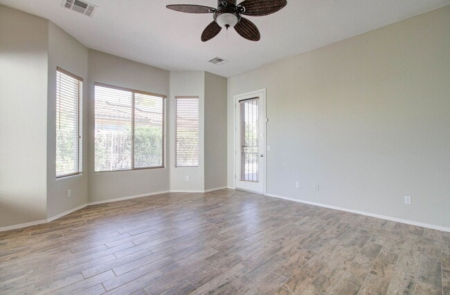 Building Photo - 4120 E Donato Dr