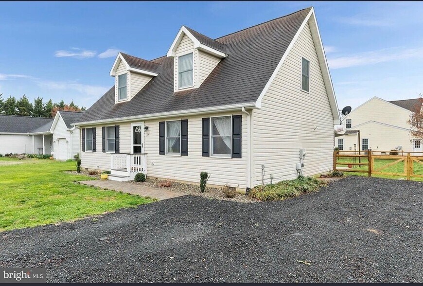 Building Photo - 157 Millington Rd