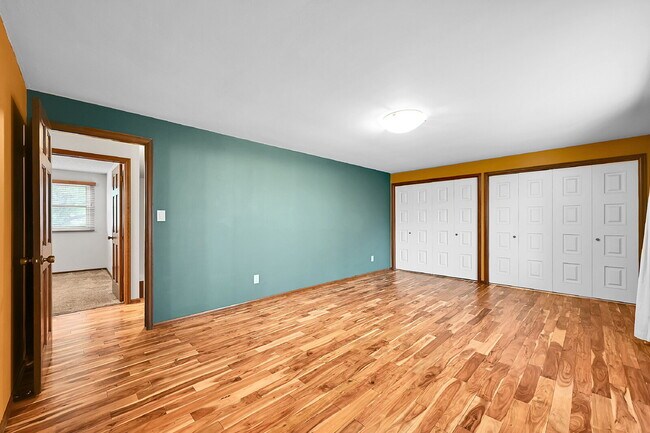 Building Photo - $2,895.00, 4 bed, 3.5 bath, located in Col...
