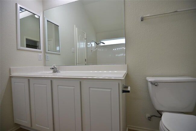 Building Photo - 2413 Rachel Ct