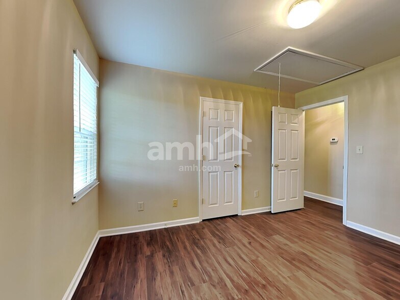 Building Photo - 124 Cyprus Cove Dr