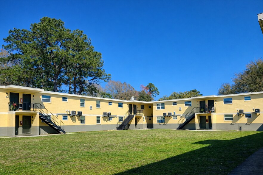 Building Photo - 3818 Almeda St