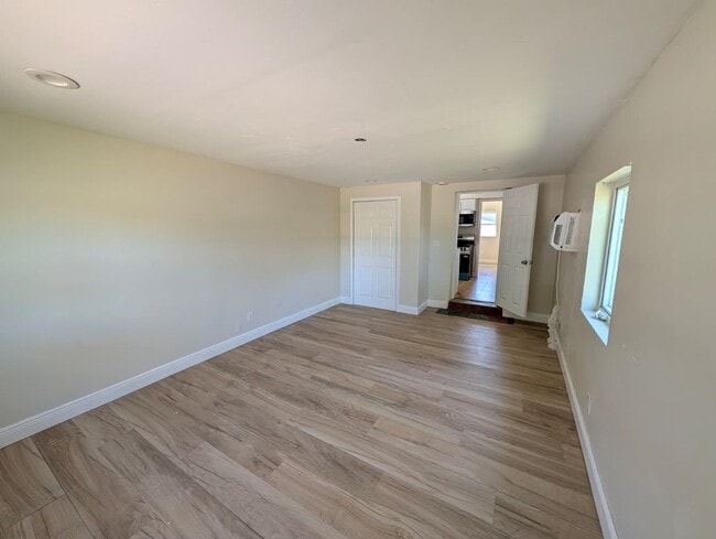 Building Photo - Spacious 3BR Rental with Outdoor Living Space