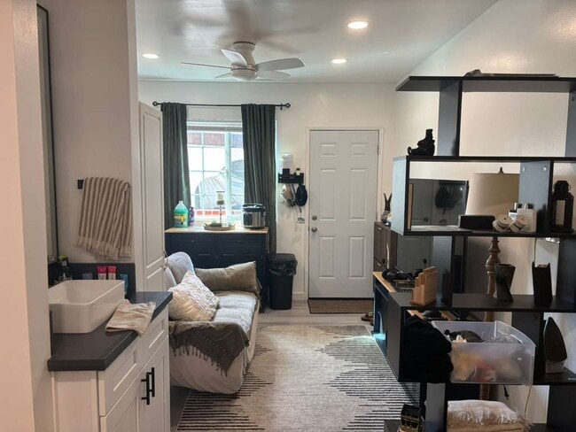 Building Photo - 4261 Eta St