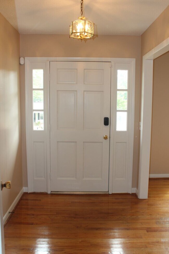 Building Photo - 5817 Dobson Dr