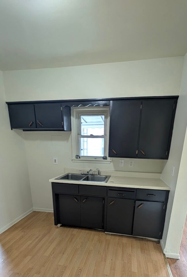 Building Photo - 4428 Pengelly Rd