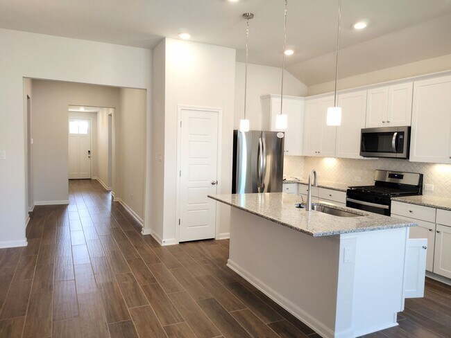 Building Photo - Beautiful 4 bedroom new build, it is a must see!!