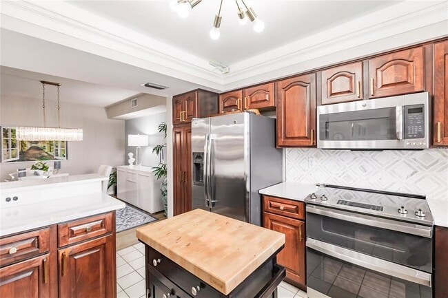 Building Photo - 3640 Bal Harbor Blvd