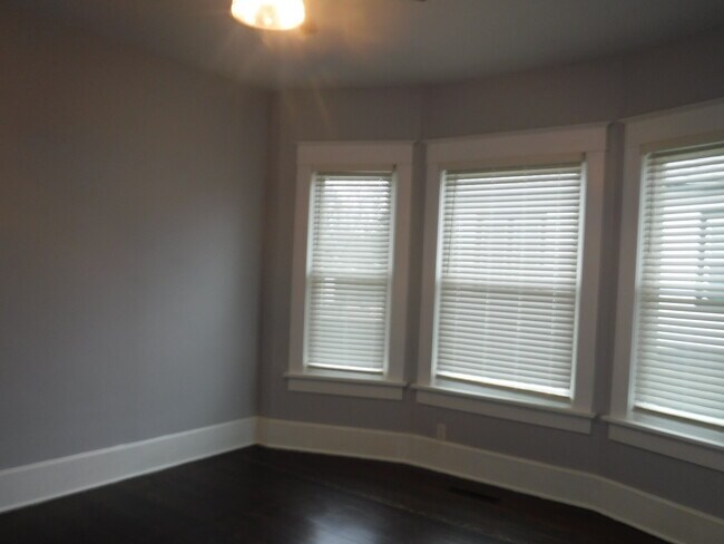 Building Photo - 1003 Mason Rd