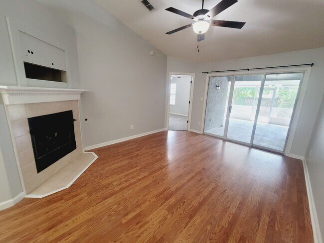 Building Photo - LOVELY 3/2 w/ Screened Porch, New Carpet in Bedrooms, Washer/Dryer, & Privacy Fenced Yard! Includ...