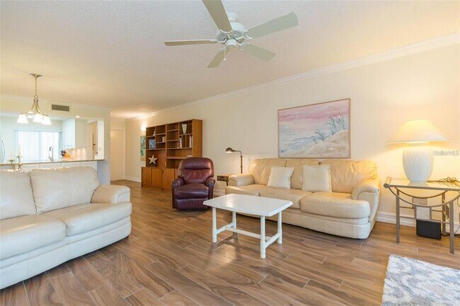 Building Photo - 5642 Del Sol Blvd