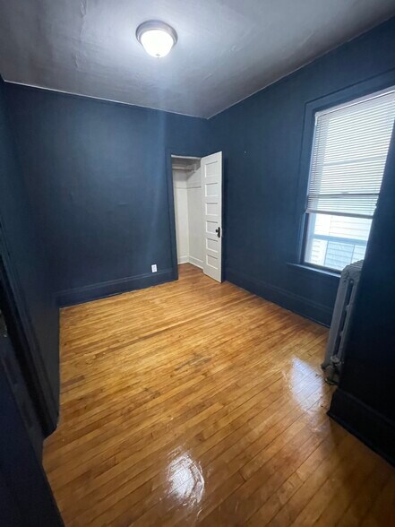 Building Photo - 1808 E Webster Pl