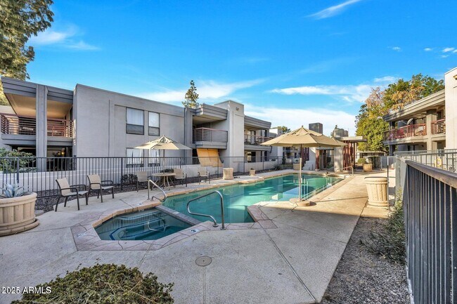 Building Photo - 3405 W Danbury Dr