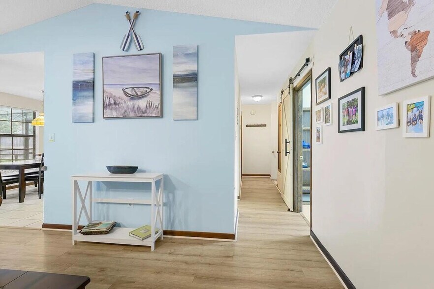 Building Photo - 937 Ridgewood Way