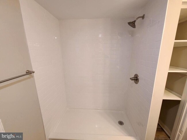 Building Photo - 4715 Dartford Ave