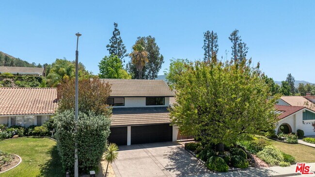 Building Photo - 28744 Aries St