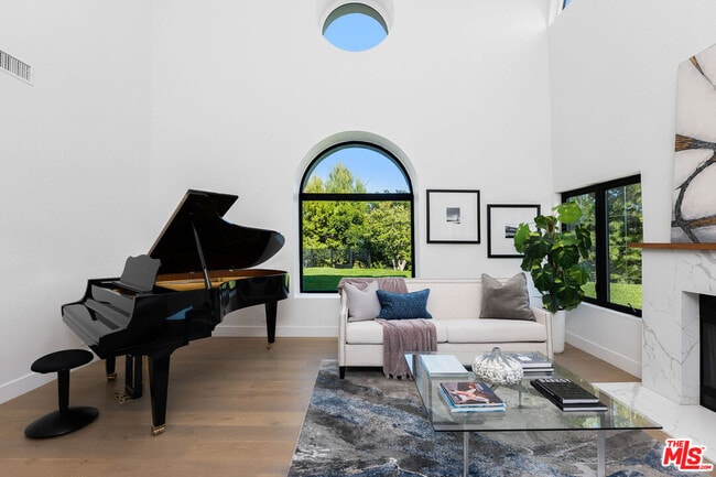 Primary Photo - 23458 W Moon Shadows Dr