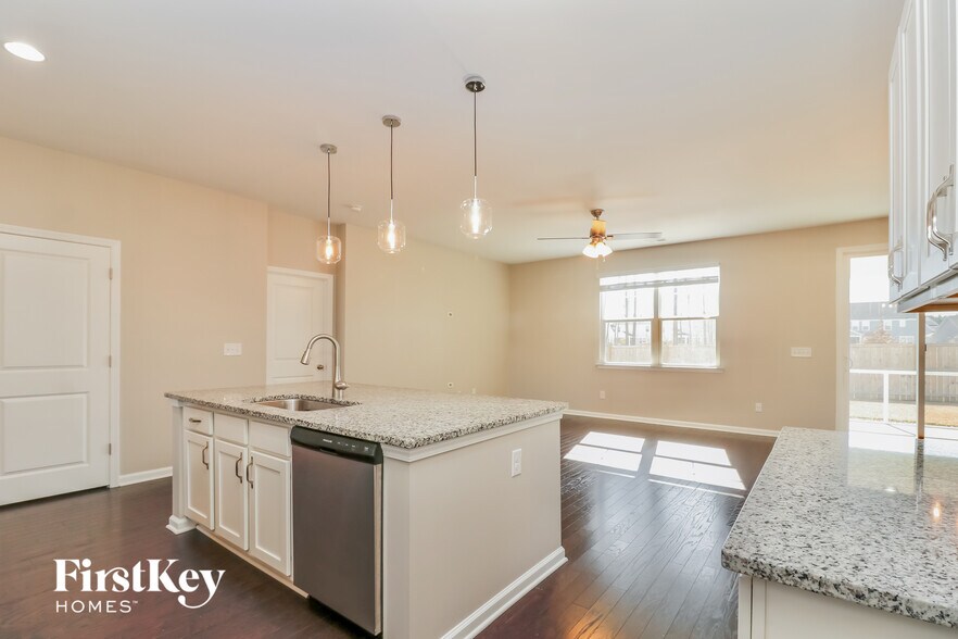 Building Photo - 315 Celestial Blvd