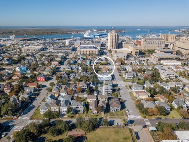 Building Photo - 1106 Winnie St