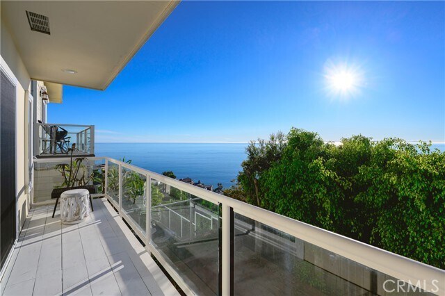 Building Photo - 883 Katella St