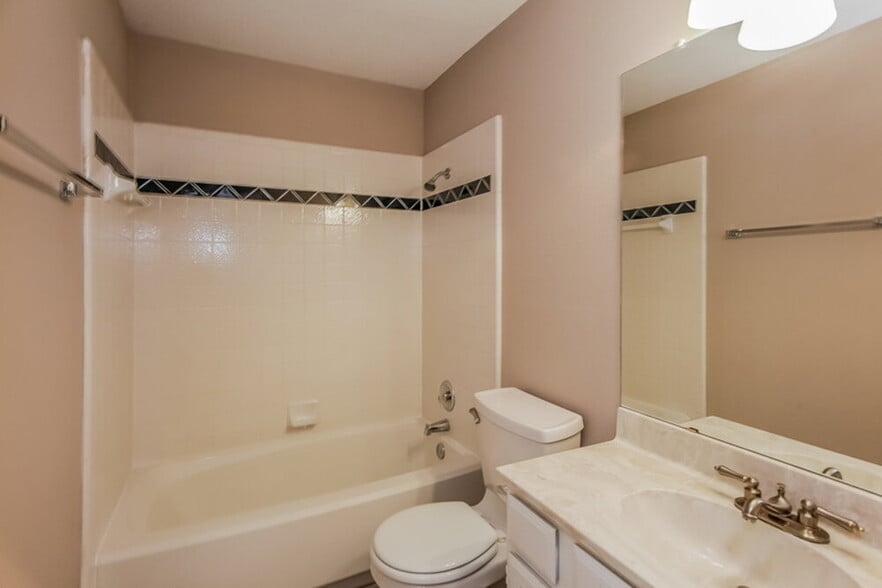 Building Photo - 6505 Nicole Way