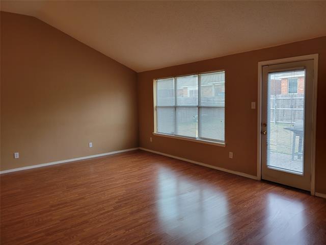 Building Photo - 9220 Nightingale Dr