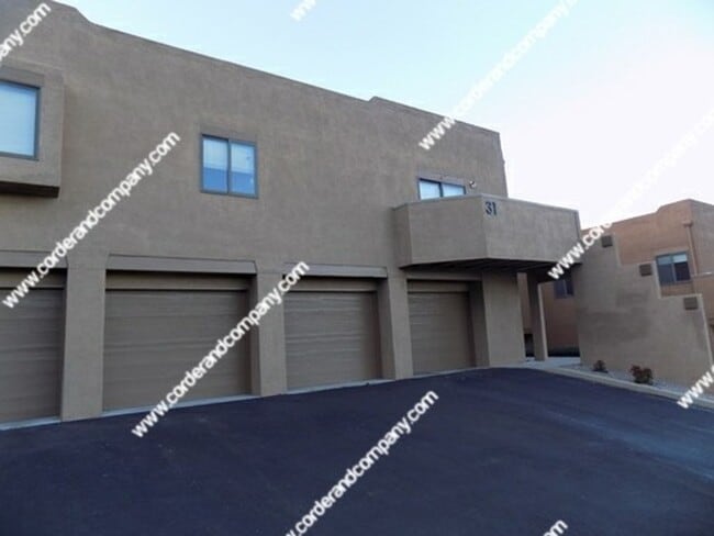 Building Photo - Cozy 2 Bedroom, 2 Bathroom, 1 Car Garage and 1,163 Sq. Ft in Vista Del Rey Community.
