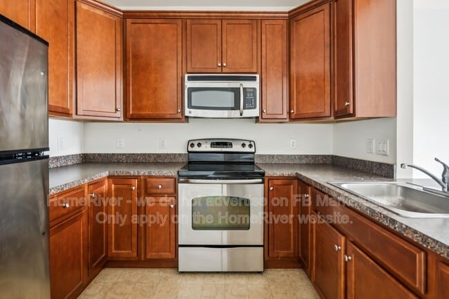 Building Photo - 504 Degas Ct